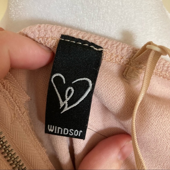 Windsor Blush Lace Crop Top size Small - Picture 7 of 7